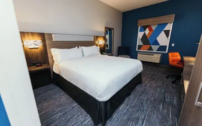 Photo 4 - Holiday Inn Express and Suites Urbandale by IHG