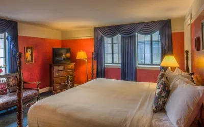Photo 5 - Red Coach Inn