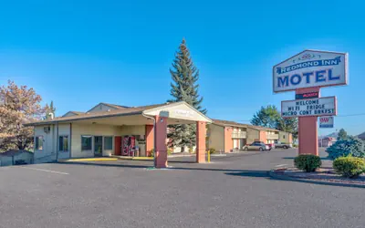 Photo 2 - Redmond Inn