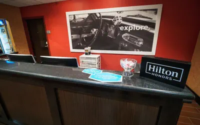 Photo 4 - Hampton Inn & Suites Elk City