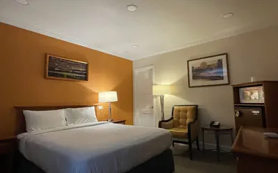 Photo 4 - Howard Johnson by Wyndham Ridgecrest, CA