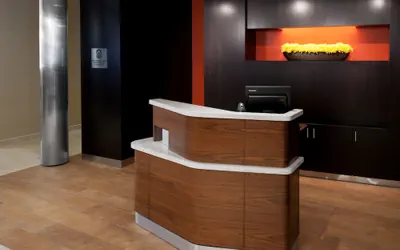 Photo 5 - Courtyard by Marriott Santa Ana Orange County