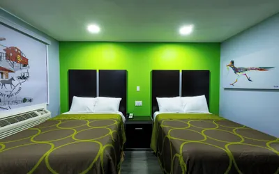 Photo 2 - Executive Inn