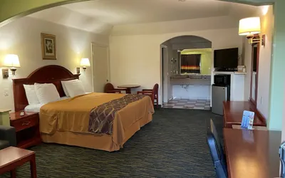 Photo 3 - Executive Inn And Suites