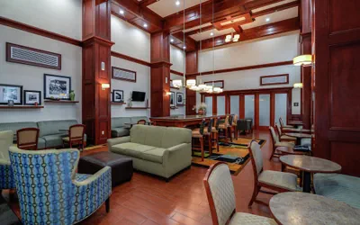 Photo 5 - Hampton Inn & Suites Detroit/Chesterfield Township