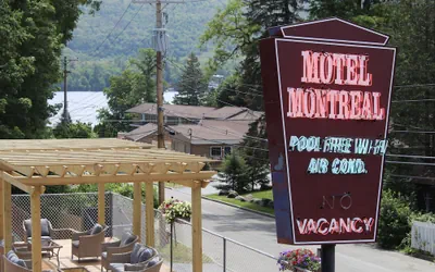 Photo 2 - The Motel Montreal