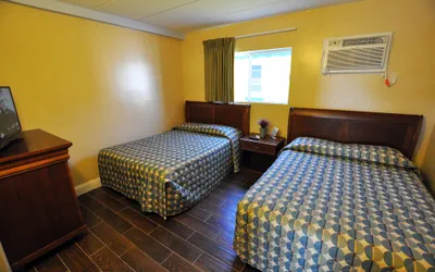 Photo 4 - Nantucket Inn & Suites