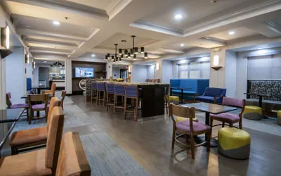 Photo 4 - Hampton Inn West Monroe