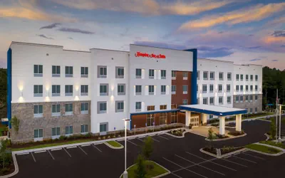 Photo 2 - Hampton Inn & Suites Lexington Columbia