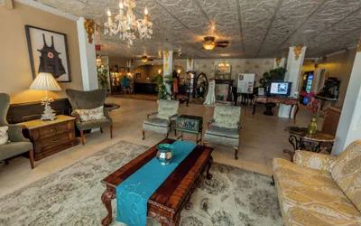 Photo 4 - The Flanders Hotel