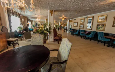 Photo 3 - The Flanders Hotel