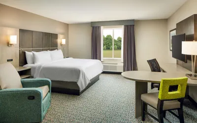 Photo 3 - Candlewood Suites Lebanon by IHG