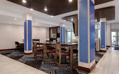 Holiday Inn Express & Suites Grand Rapids South - Wyoming by IHG