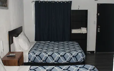 Photo 3 - Holiday Lodge Motel