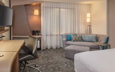 Photo 4 - Courtyard by Marriott Elkhart