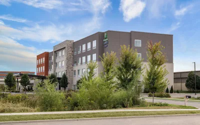 Holiday Inn Express & Suites Madison West - Middleton by IHG