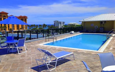 Photo 2 - Vistalmar Beach Resort