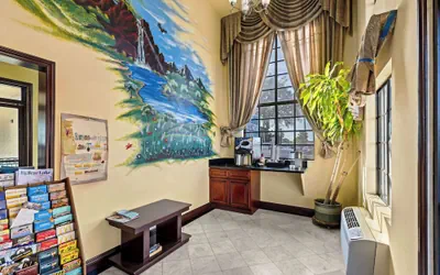 Photo 4 - Rodeway Inn Santa Ana - Garden Grove