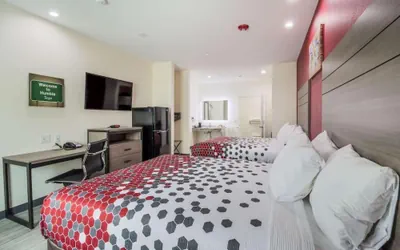 Photo 3 - REGENCY INN AND SUITES