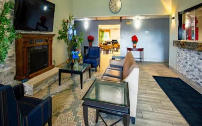 Photo 3 - Quality Inn & Suites Woodstock near Lake Geneva