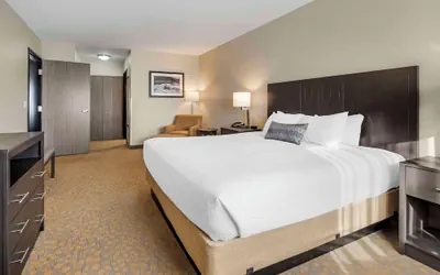 Photo 2 - Best Western Plus The Inn at Hells Canyon