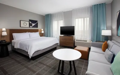 Photo 3 - Staybridge Suites Ames by IHG