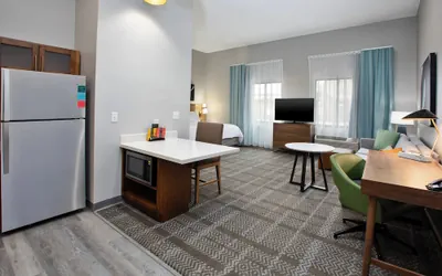 Photo 2 - Staybridge Suites Ames by IHG