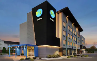 Photo 2 - Tru by Hilton Sandusky, OH