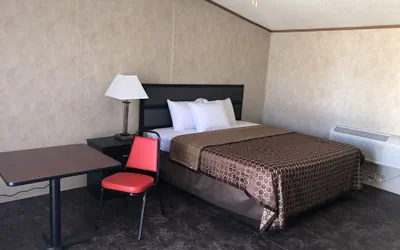 Photo 4 - Monahans Country Inn