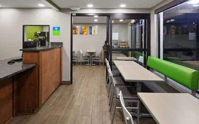 Photo 3 - SureStay Hotel by Best Western Jasper