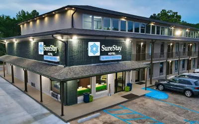 Photo 2 - SureStay Hotel by Best Western Jasper
