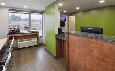 Photo 5 - SureStay Hotel by Best Western Jasper