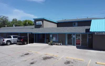 Photo 3 - Hillcrest Motel