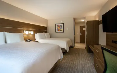 Photo 4 - Holiday Inn Express & Suites Deland South by IHG