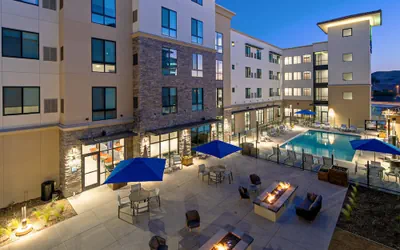 Photo 2 - Holiday Inn Express & Suites Valencia - Santa Clarita by IHG