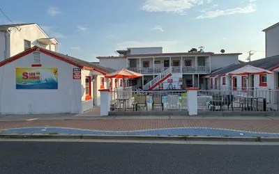 Photo 2 - SunShine Motel