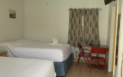 Photo 3 - SunShine Motel