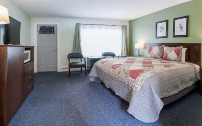 Photo 4 - Acadia Pines Motel