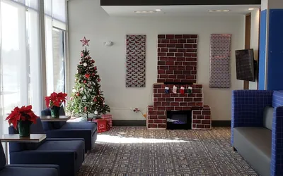 Photo 5 - Holiday Inn Express & Suites Ottawa by IHG