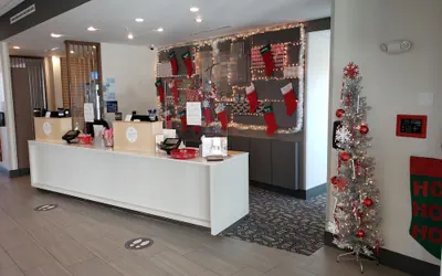 Photo 4 - Holiday Inn Express & Suites Ottawa by IHG