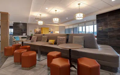 Photo 5 - Home2 Suites by Hilton Dekalb