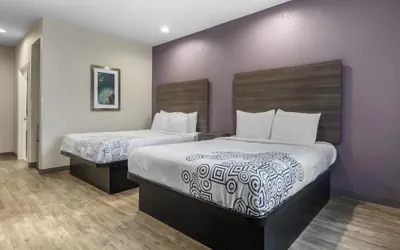 Photo 5 - SureStay Plus Hotel by Best Western Ada