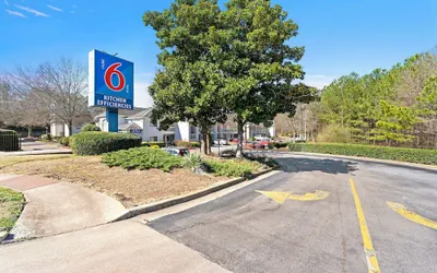Photo 2 - Motel 6 Duluth, GA- Atlanta- Gwinnett Place