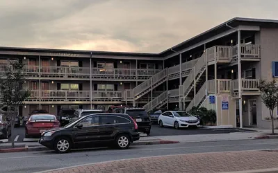 Crystal Sands Motel