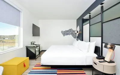 Photo 3 - Aloft by Marriott North Kansas City