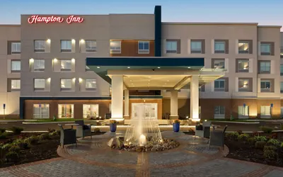 Photo 2 - Hampton Inn Circleville