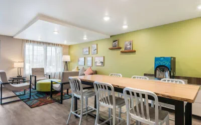 Photo 5 - WoodSpring Suites Linden