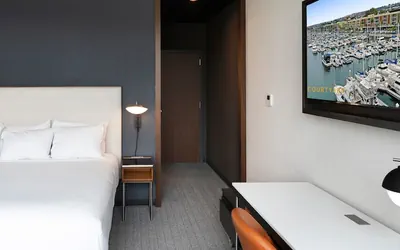 Photo 5 - Courtyard by Marriott Marina del Rey