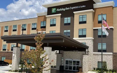Holiday Inn Express & Suites Ft. Smith Airport by IHG