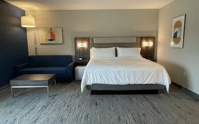 Photo 5 - Holiday Inn Express & Suites Ft. Smith Airport by IHG